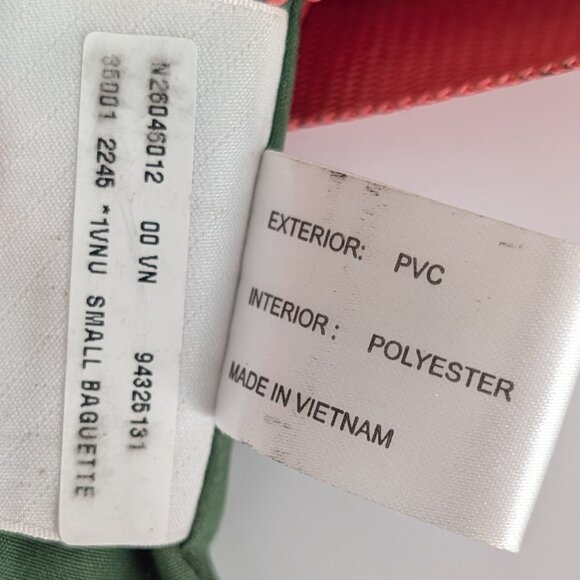 Lacoste Small Baguette Bag - Picture 6 of 8